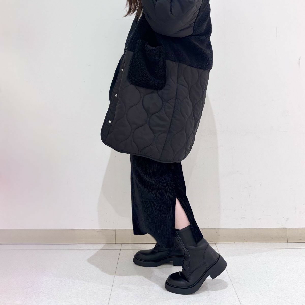 スタッフ着用：ブラック