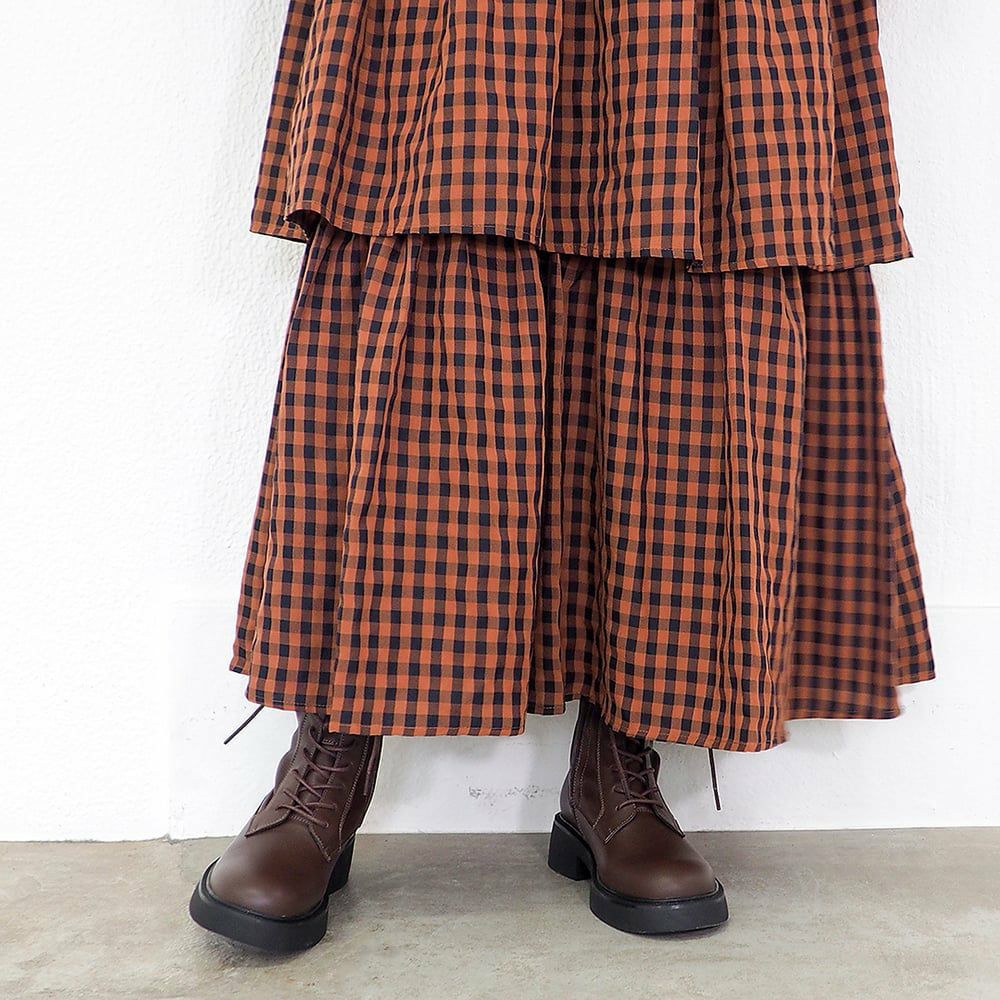 ダークブラウン