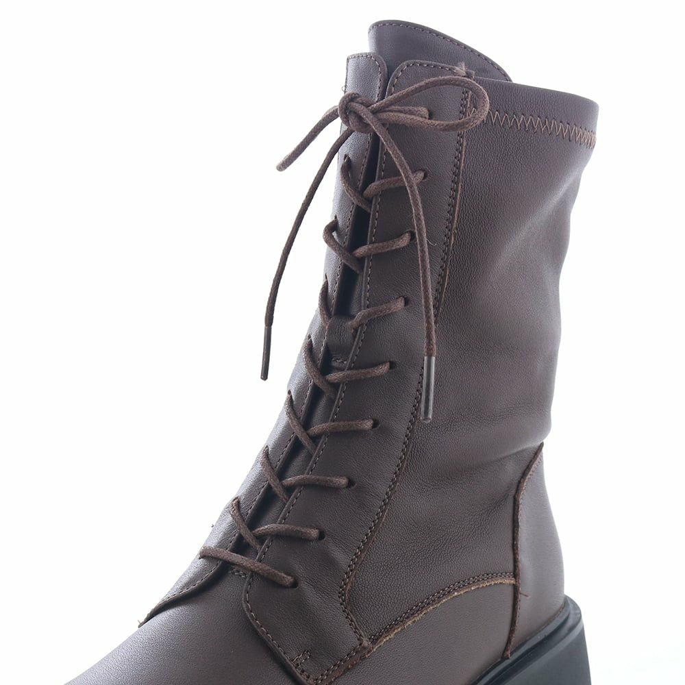 足のコンディションに合わせて筒幅を調節できるのも嬉しい