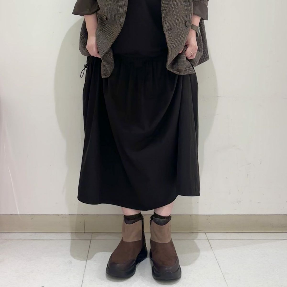 スタッフ着用：ブラウンコンビ