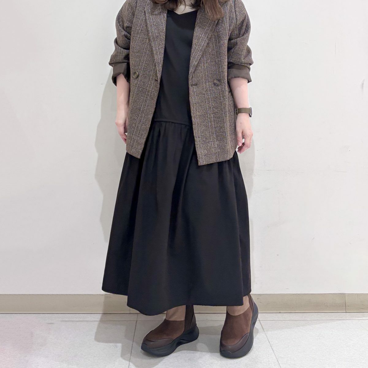 スタッフ着用：ブラウンコンビ