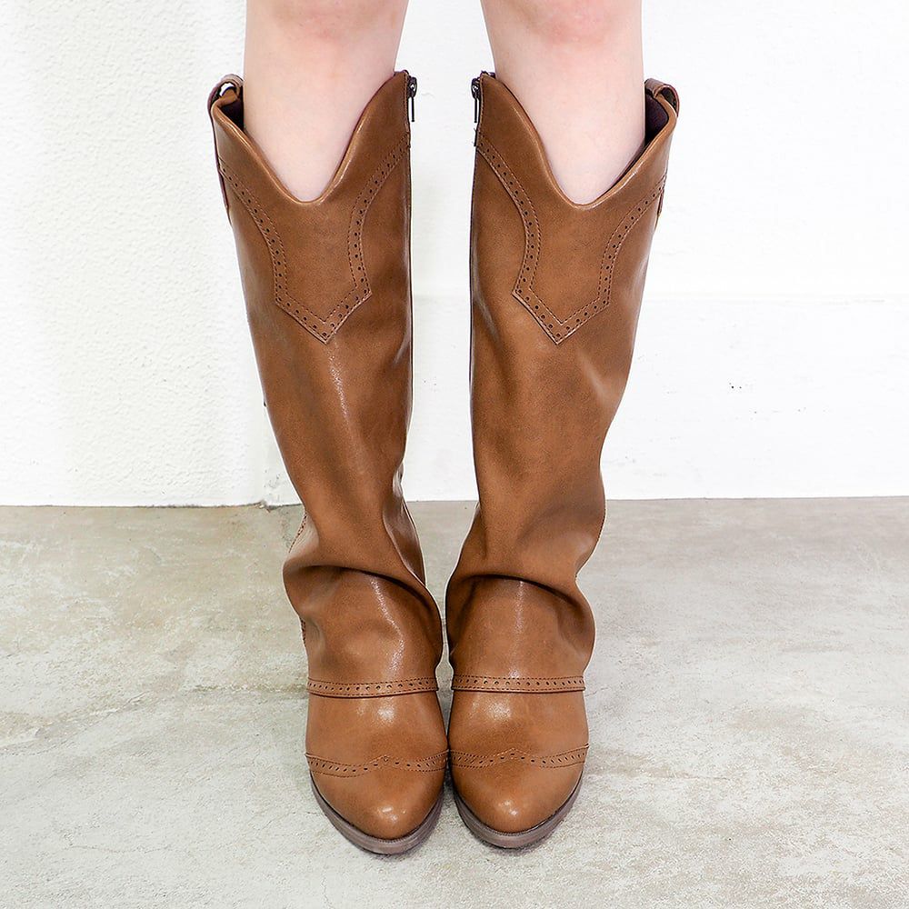 ライトブラウン