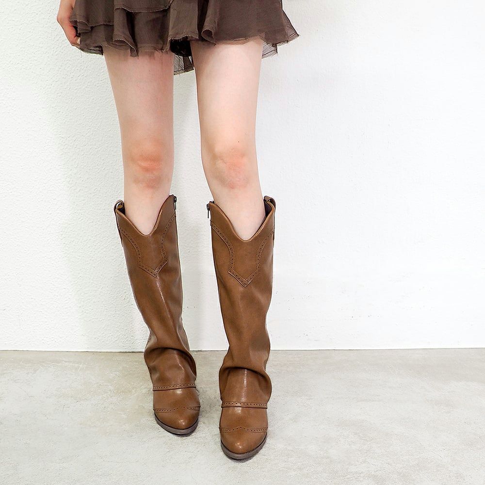 ライトブラウン