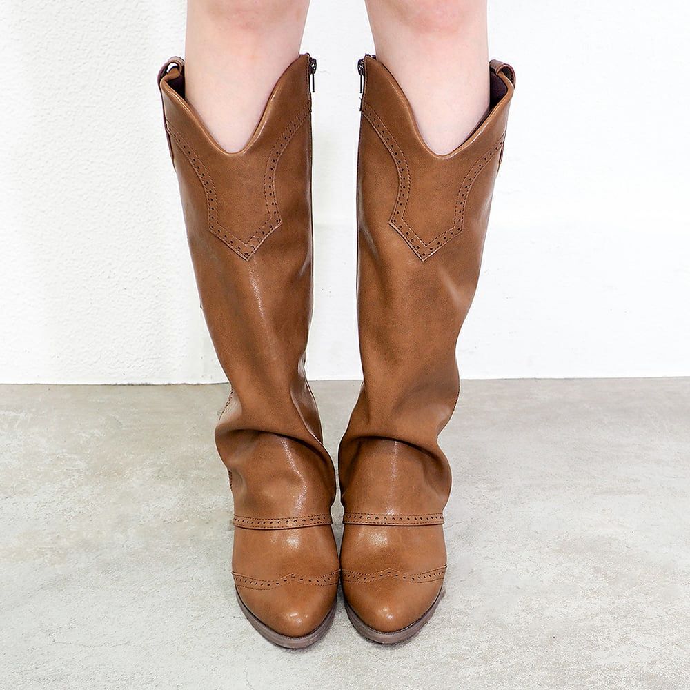 ライトブラウン