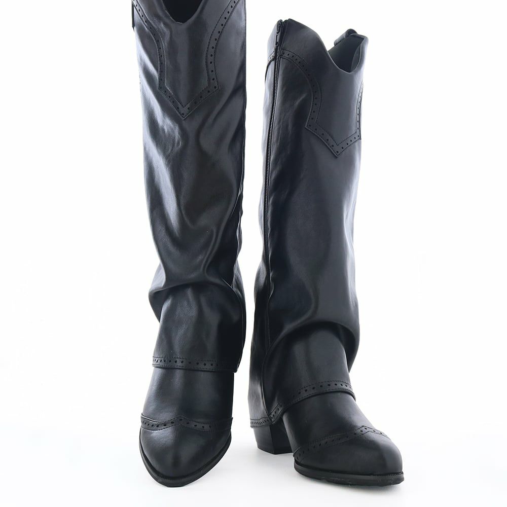 存在感たっぷりの佇まいで、これ一足でコーデが完成します