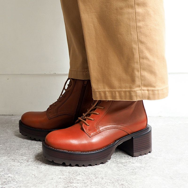 マロンブラウン