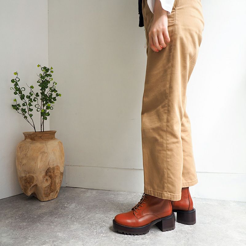 マロンブラウン