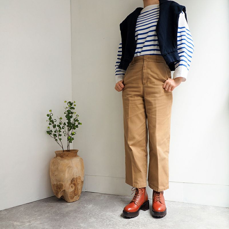 マロンブラウン