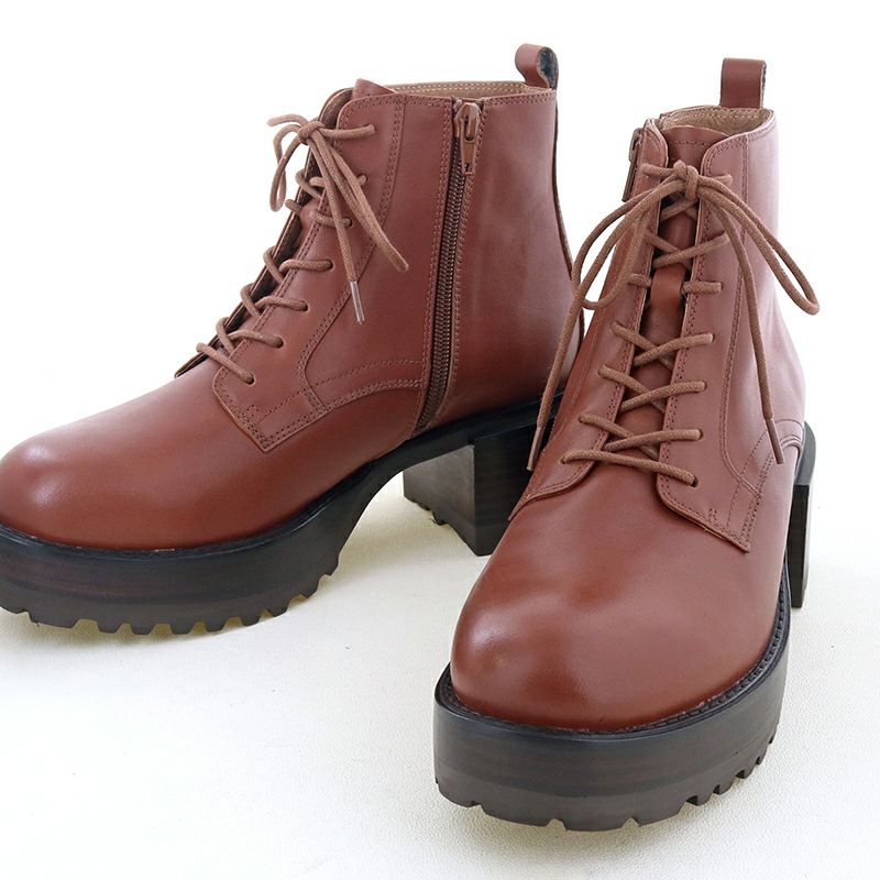 マロンブラウンは革の風合いを感じられるカラー