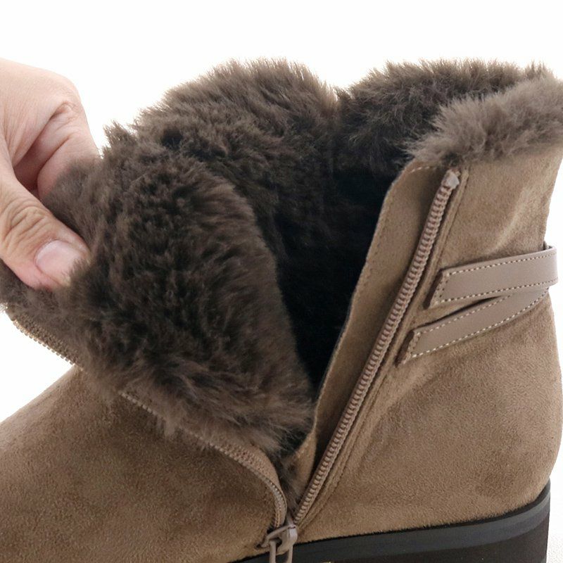 内側のファーであたたか