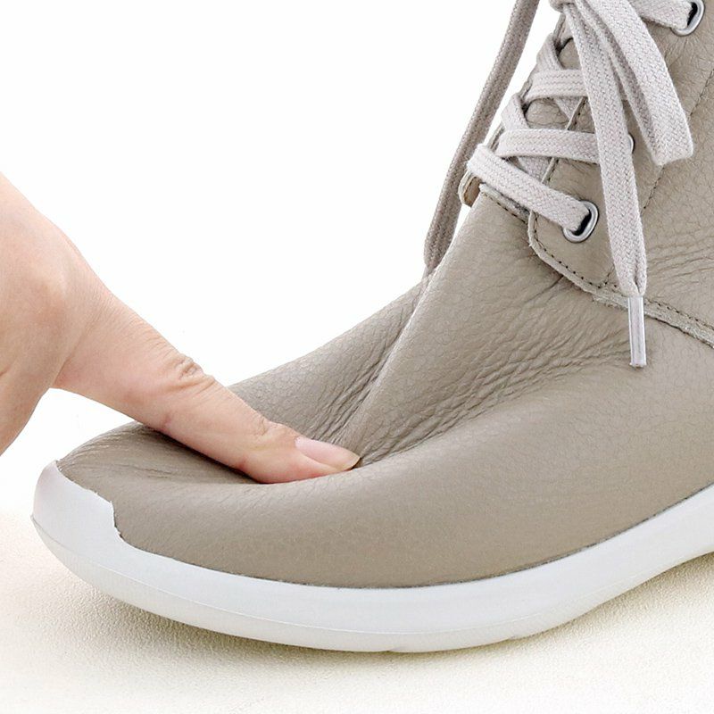 見た目にもやわらかなソフトレザー使い