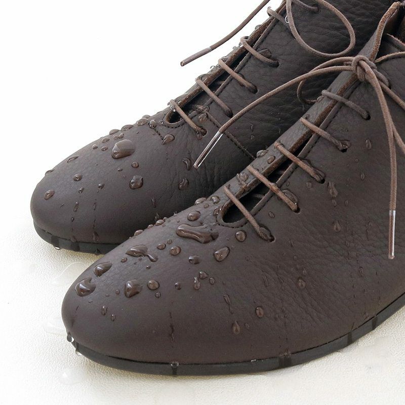 強力な防水レザーで雨の日も安心です