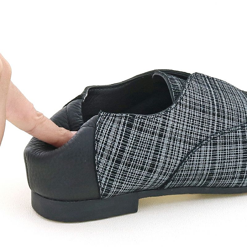 硬い芯が入っておらず、靴擦れしにくい