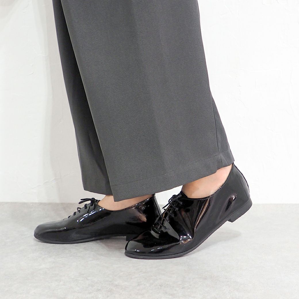 ブラックエナメル